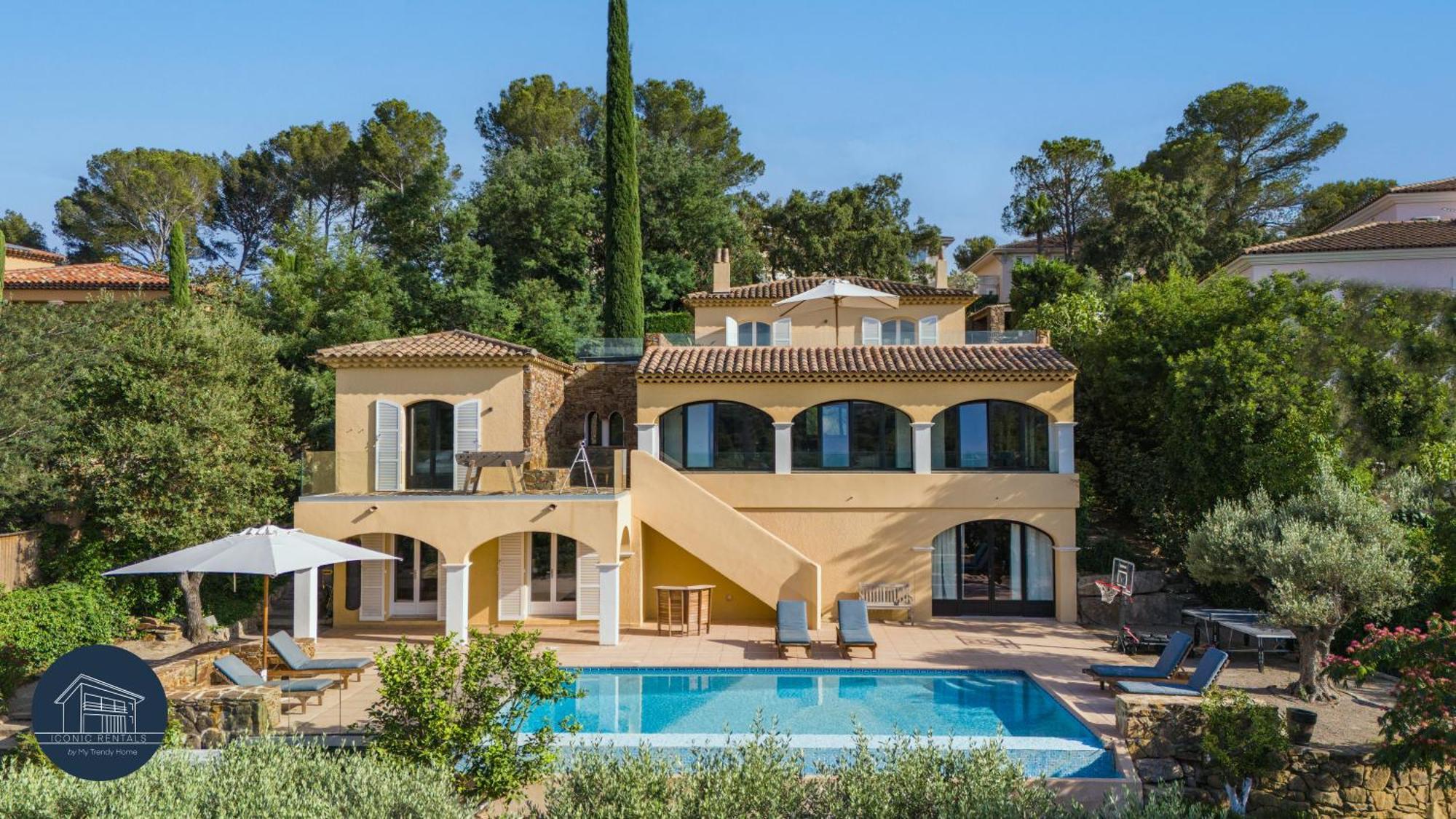 Villa Familiale Avec Vue Imprenable Saint-Raphaël エクステリア 写真