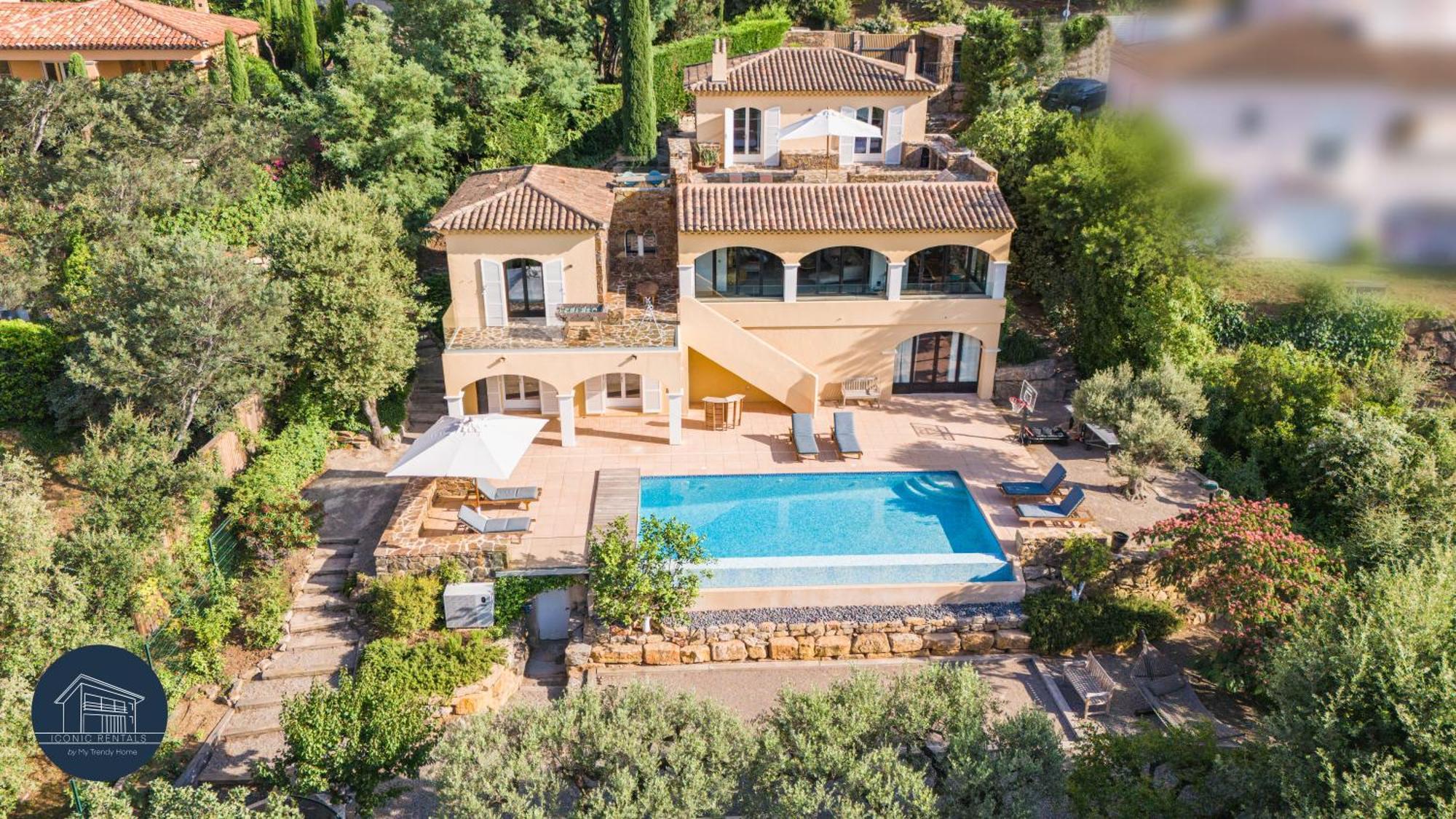 Villa Familiale Avec Vue Imprenable Saint-Raphaël エクステリア 写真