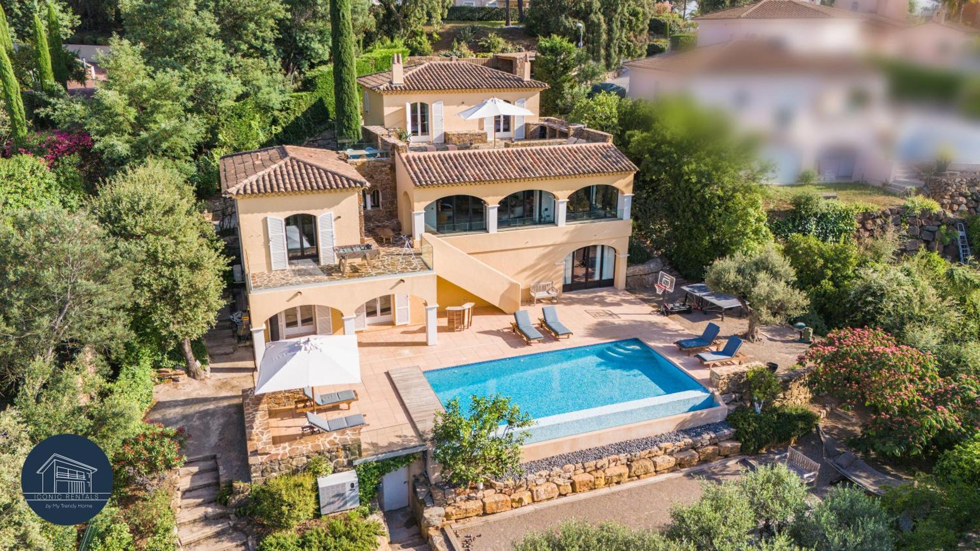 Villa Familiale Avec Vue Imprenable Saint-Raphaël エクステリア 写真