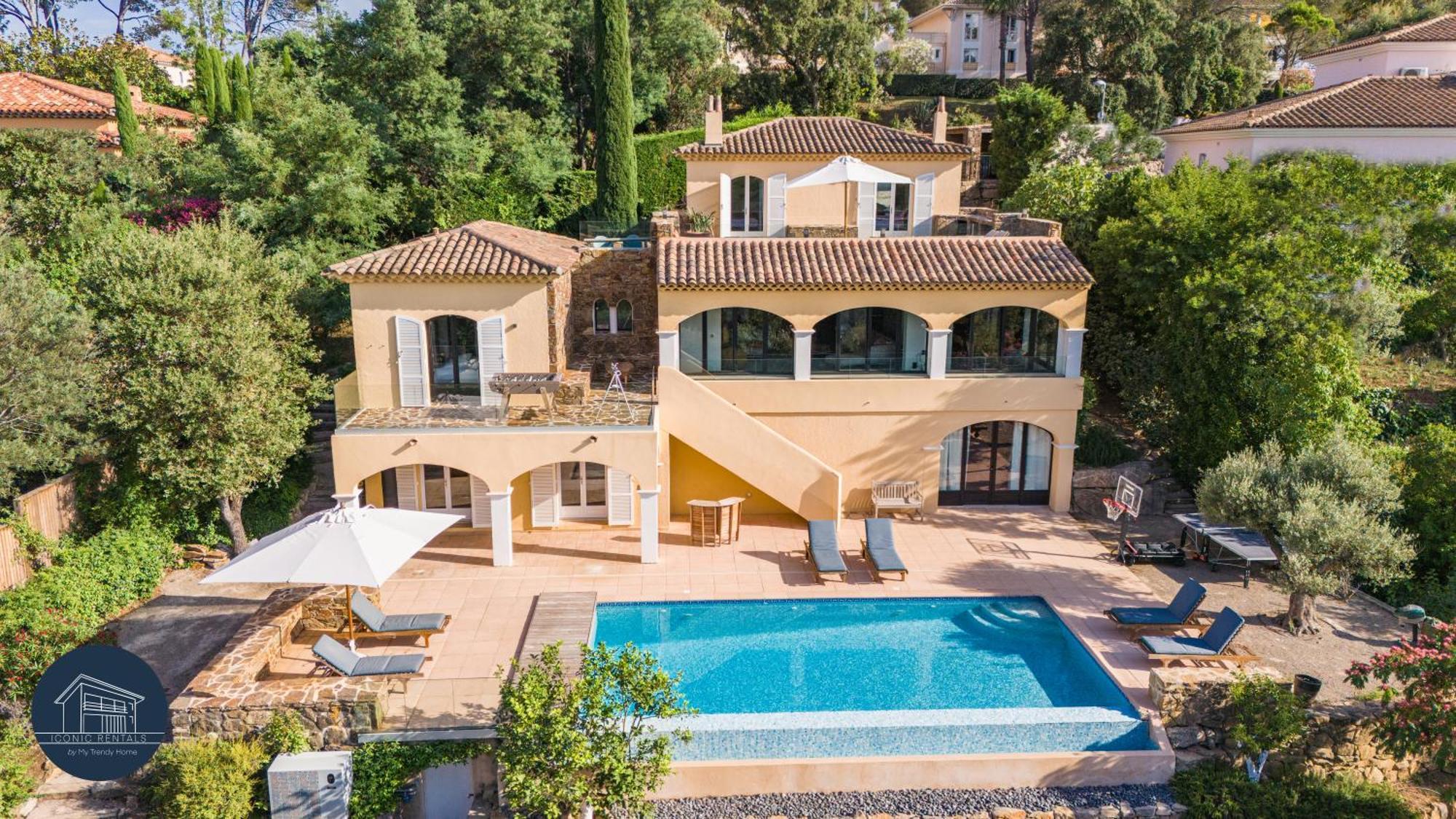 Villa Familiale Avec Vue Imprenable Saint-Raphaël エクステリア 写真