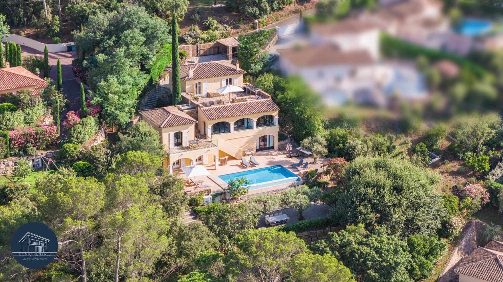 Villa Familiale Avec Vue Imprenable Saint-Raphaël エクステリア 写真